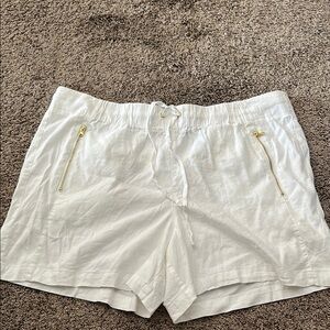 INC International Concepts White and Gold Cargo Shorts